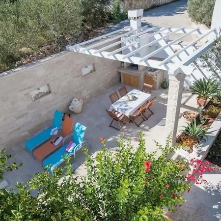 Apartment 16774c Supetar
